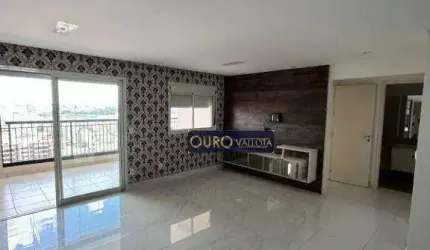Apartamento com 3 dormitórios e 120m²