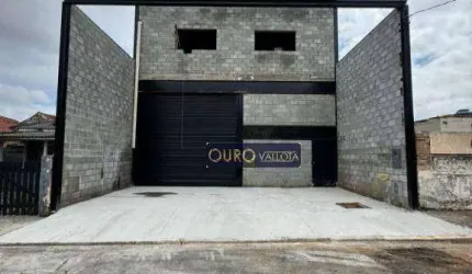 Galpão com 395m²