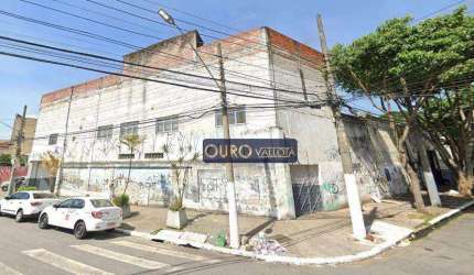 Galpão com 1100m²