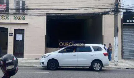 Galpão com 450m²