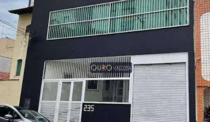 Prédio Comercial com 560m²