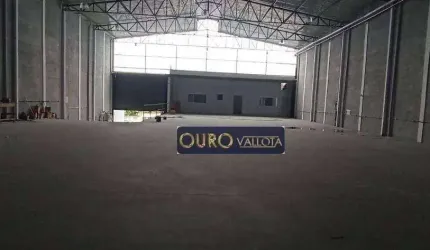 Galpão com 1.200m²