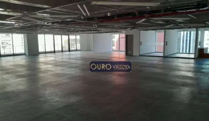 Conjunto Comercial com 650m²