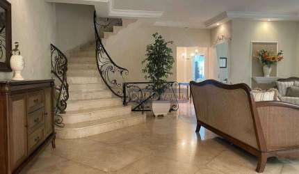 Sobrado de Alto Padrão – 366m² de Elegância e Conforto