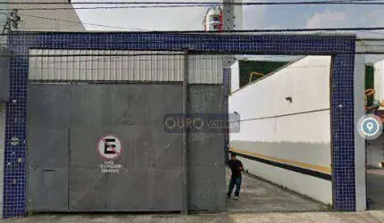 Galpão com 620m²