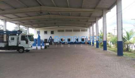 Galpão Industrial de Alto Padrão em Jardim Limoeiro, Camaçari-BA: 2 Salas, 2 Banheiros, 40 Vagas de Garagem, 1.000m² de Área!