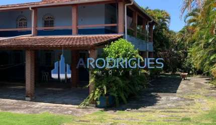 Espetacular Sítio à Venda em Lauro de Freitas-BA: 6 Quartos, 2 Suítes, 3 Salas, 5 Banheiros, 10 Vagas e 2.666.000 m² de Área