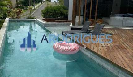 Venda de Casa em Condomínio de Luxo em Alphaville II, Salvador-BA: 3 Quartos, 3 Suítes, 2 Salas, 4 Vagas, 600m².