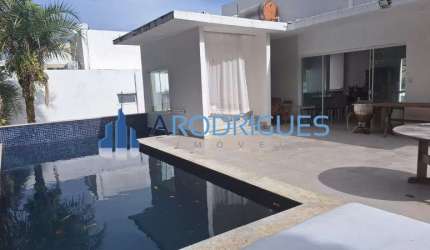 Casa de Alto Padrão em Alphaville I Salvador-BA: 5 quartos, 3 suítes, 3 salas, 6 vagas de garagem, 660m² de área. Venha Conferir!
