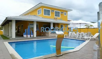 Casa com 7 suítes , 500m² terreno e 293m² área construida em Guarajuba . ( Mobiliada)