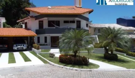 Casa à Venda em Lauro de Freitas com 490mt de area construida e m um terreno com 1000mts