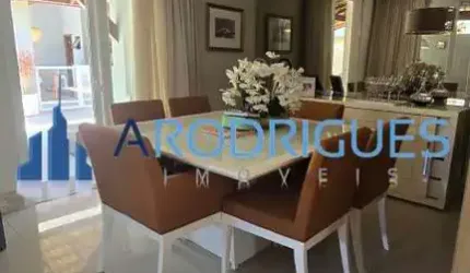 Viva com conforto e segurança em Piata: Casa em condomínio com 4 quartos, 2 suítes e 392m² de área. Agende sua visita!