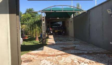 Casa à venda em Maringá, Portal das Torres, com 2 suítes, com 220 m²