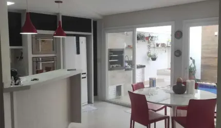Casa à venda em Maringá, Jardim Paris, com 4 quartos, com 242 m²