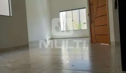 Casa com 3 quartos à venda no Minas Gerais, Uberlândia  por R$ 680.000
