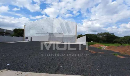 Barracão / Galpão / Depósito para alugar no Marta Helena, Uberlândia  por R$ 28.000