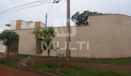Casa com 4 quartos para alugar no Morada da Colina, Uberlândia  por R$ 4.200
