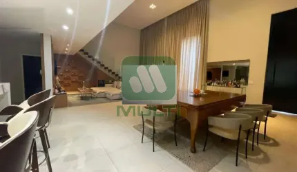 Casa com 3 quartos para alugar no Jardim Karaíba, Uberlândia  por R$ 12.000