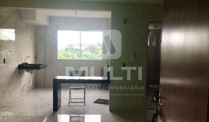 Apartamento com 1 quarto para alugar no Jardim Patrícia, Uberlândia  por R$ 1.000