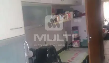 Apartamento com 4 quartos para alugar no Centro, Uberlândia  por R$ 3.500