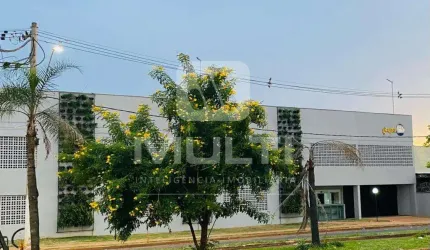 Apartamento com 2 quartos para alugar no Grand Ville, Uberlândia  por R$ 1.100