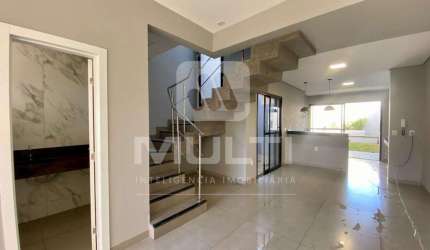 Casa com 3 quartos para alugar no Bosque dos Buritis, Uberlândia  por R$ 3.500