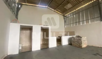 Barracão / Galpão / Depósito para alugar em Laranjeiras, Uberlândia  por R$ 5.500