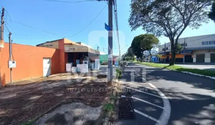 Terreno comercial à venda no Tibery, Uberlândia  por R$ 380.000