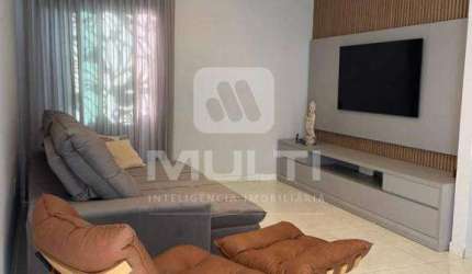Casa em condomínio fechado com 3 quartos à venda no Granja Marileusa, Uberlândia  por R$ 2.000.000