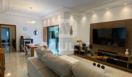 Casa com 3 quartos à venda no Alto Umuarama, Uberlândia  por R$ 950.000