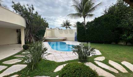 Casa com 4 quartos à venda no Jardim Karaíba, Uberlândia  por R$ 2.400.000