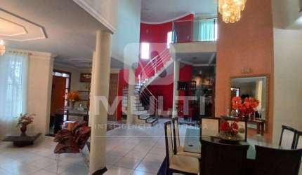 Casa com 5 quartos à venda na Cidade Jardim, Uberlândia  por R$ 2.500.000