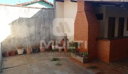 Casa com 2 quartos à venda na Cidade Jardim, Uberlândia  por R$ 550.000