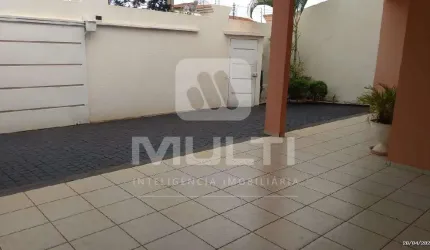 Casa com 4 quartos à venda no Santa Mônica, Uberlândia  por R$ 1.380.000