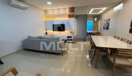 Casa com 3 quartos à venda no Santa Mônica, Uberlândia  por R$ 950.000