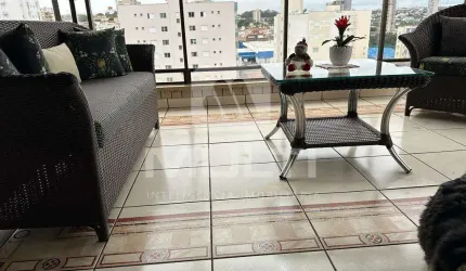 Apartamento com 4 quartos à venda no Maracanã, Uberlândia  por R$ 950.000