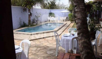 Casa com 4 quartos à venda no Umuarama, Uberlândia  por R$ 1.200.000