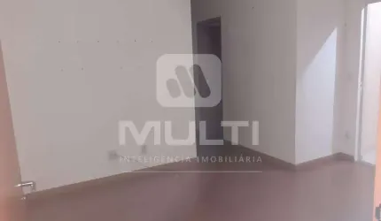 Apartamento com 3 quartos à venda no Jardim Holanda, Uberlândia  por R$ 225.000