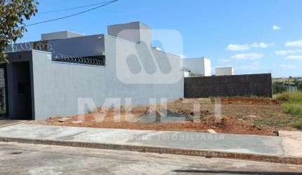 Terreno comercial à venda no Portal do Vale, Uberlândia  por R$ 230.000