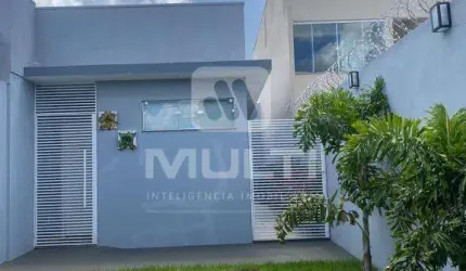 Casa com 2 quartos à venda no Shopping Park, Uberlândia  por R$ 315.000