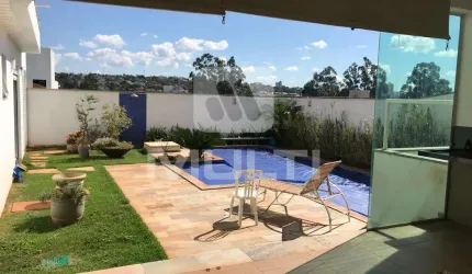 Casa em condomínio fechado com 4 quartos à venda no Morada da Colina, Uberlândia  por R$ 4.200.000