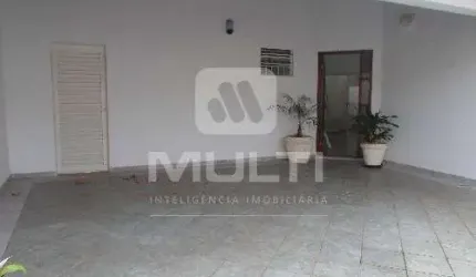 Casa com 4 quartos para alugar no Jardim Karaíba, Uberlândia  por R$ 8.500