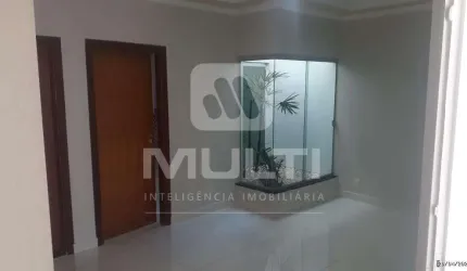 Casa com 3 quartos para alugar no Alto Umuarama, Uberlândia  por R$ 4.500