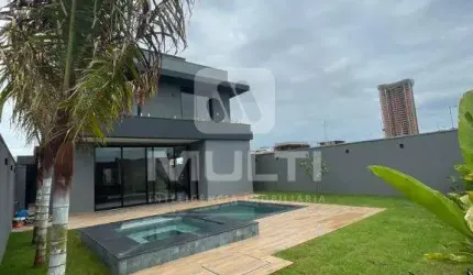 Casa em condomínio fechado com 4 quartos para alugar no Gávea, Uberlândia  por R$ 23.000