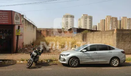 Terreno comercial à venda no Planalto, Uberlândia  por R$ 2.500.000
