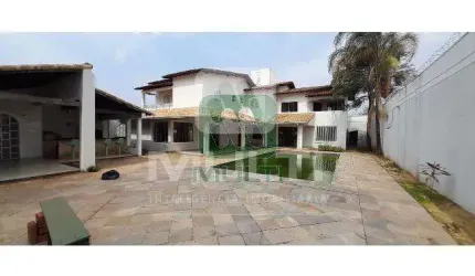 Casa com 7 quartos à venda no Umuarama, Uberlândia  por R$ 4.000.000