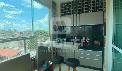 Apartamento com 3 quartos à venda no Tibery, Uberlândia  por R$ 800.000