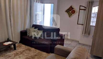Casa com 3 quartos à venda no Santa Mônica, Uberlândia  por R$ 670.000
