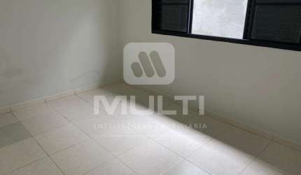 Casa com 2 quartos à venda no Santa Mônica, Uberlândia  por R$ 680.000