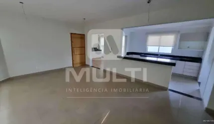 Cobertura com 3 quartos à venda no Copacabana, Uberlândia  por R$ 1.100.000